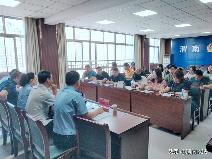 合阳公安联合县融媒体中心召开社会媒体和网络主播座谈会