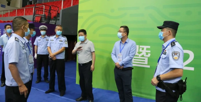 合阳县公安局组织开展十四运中国式摔跤测试赛安保模拟演练
